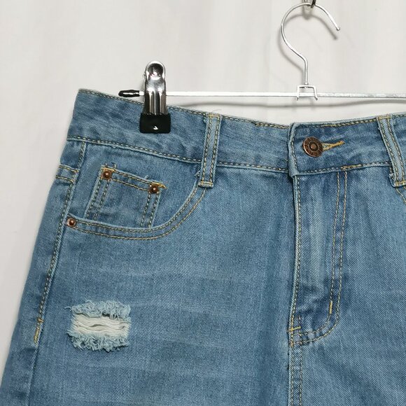 Distressed Light Wash Denim Shorts Size M NWOT #103 - Picture 2 of 5